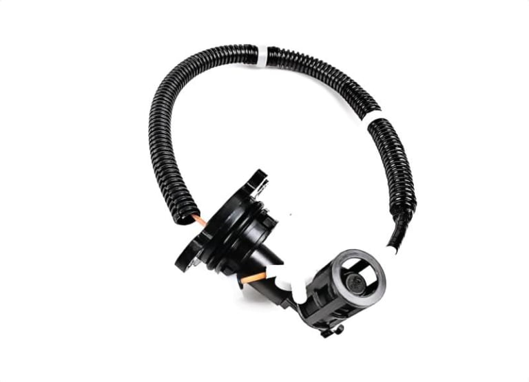 SUBARU Impreza Oil Level Sensor 11136AA070